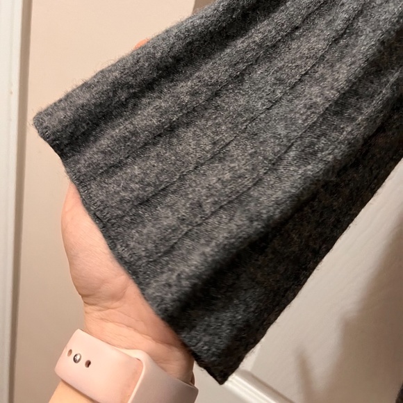 Zara loose fit textured knitted sweater size M-L - Picture 5 of 6